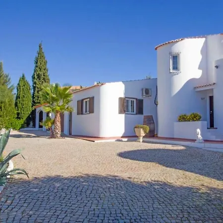 Villa Tennis - With Tennis Court And Private Heated Swimming Pool In *