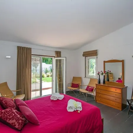 Tennis - With Tennis Court And Private Heated Swimming Pool In Carvoeiro (Lagoa)