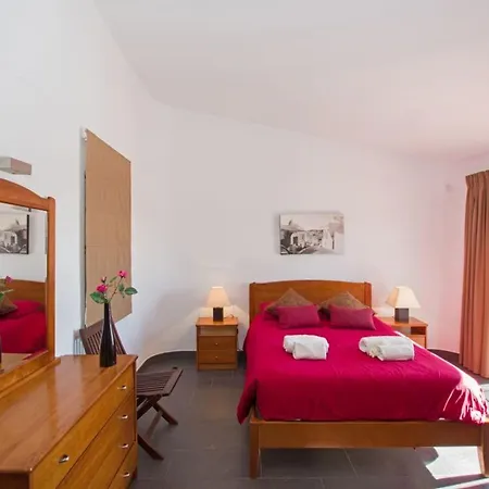 Villa Tennis - With Tennis Court And Private Heated Swimming Pool In *