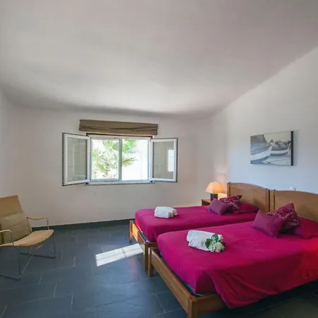 Villa Tennis - With Tennis Court And Private Heated Swimming Pool In