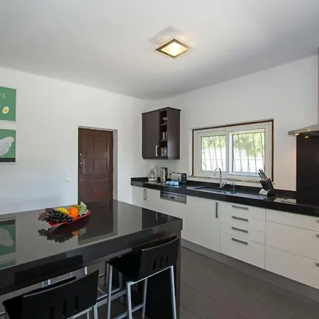 Tennis - With Tennis Court And Private Heated Swimming Pool In * Carvoeiro (Lagoa)