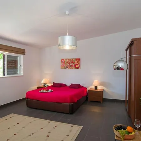 Tennis - With Tennis Court And Private Heated Swimming Pool In * Carvoeiro (Lagoa)