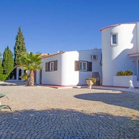 Tennis - With Tennis Court And Private Heated Swimming Pool In Carvoeiro (Lagoa)